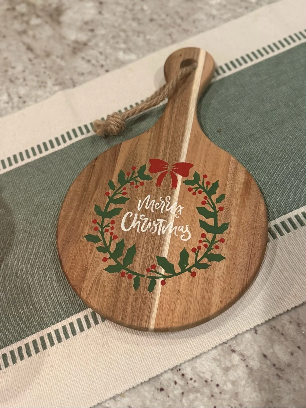 Wooden 'Merry Christmas' Round Paddle Board - Rustic Red & Green Holiday Décor